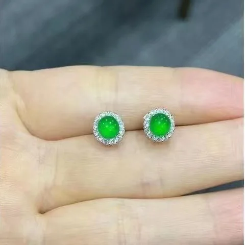 

Green Egg-Faced Cedony Earrings Daily Versatile Women's Fashionable Temperament Versatile Simple