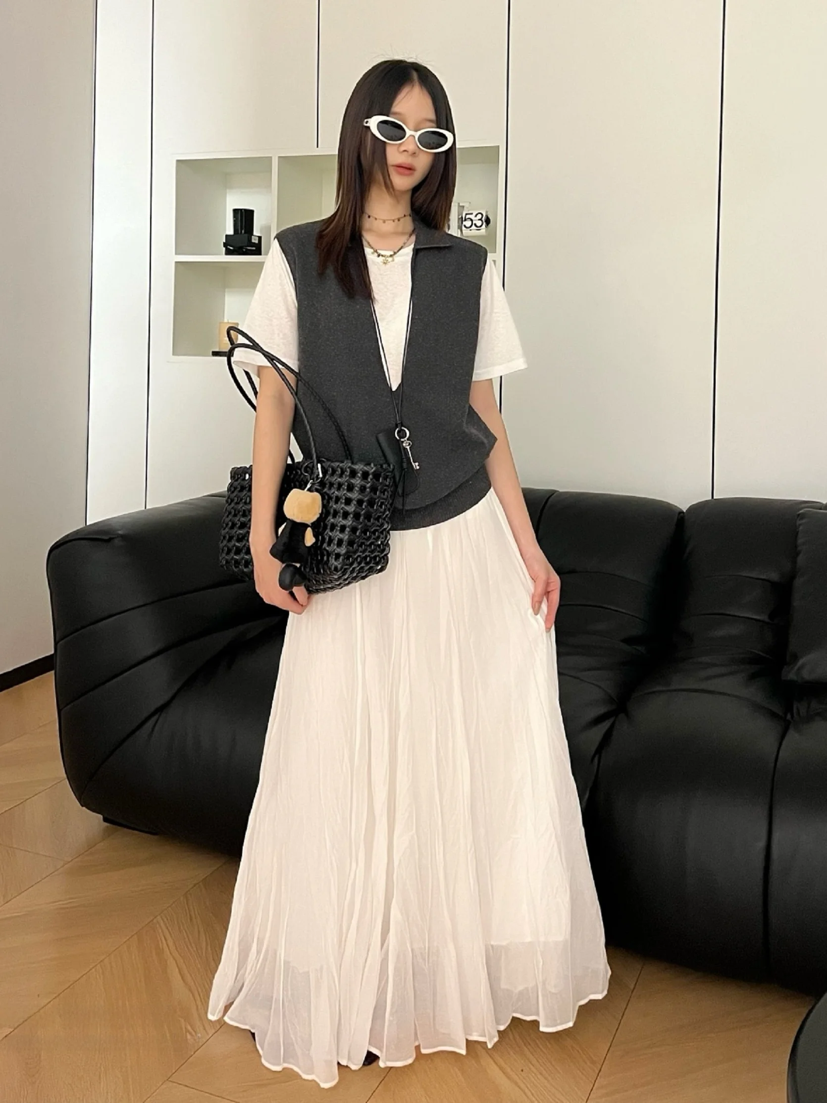 

Корейский стиль: Свободный вязаный топ для женщин, летняя мода, имитация двухслойности, короткий рукав, с эффектом ожерелья, стройнящий, в стиле пэчворк