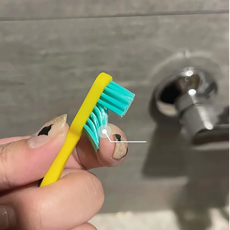 Schweizer Zahnbürsten 5 Bunte Zahnbürsten mit Weichen Borsten in Bonbonfarben für Hotels, Ferienhäuser und Paare Weiche Zahnbürste – Detail 6