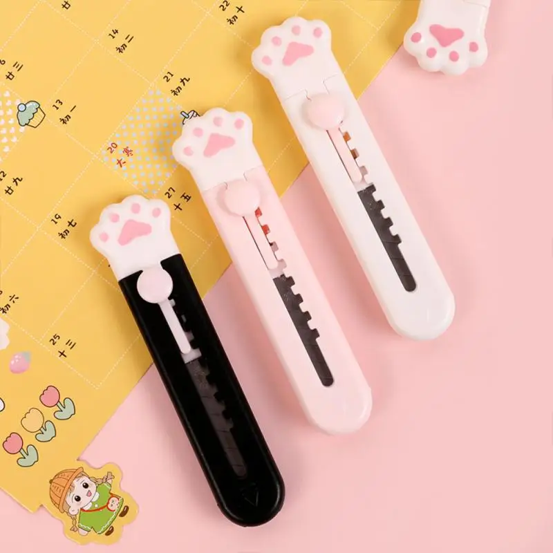 Kawaii Mini Pocket Cat Paw Art Utility Knife Express Box Mes Papiersnijder Craft Wrapping Hervulbaar mes Briefpapier Grote verkoop