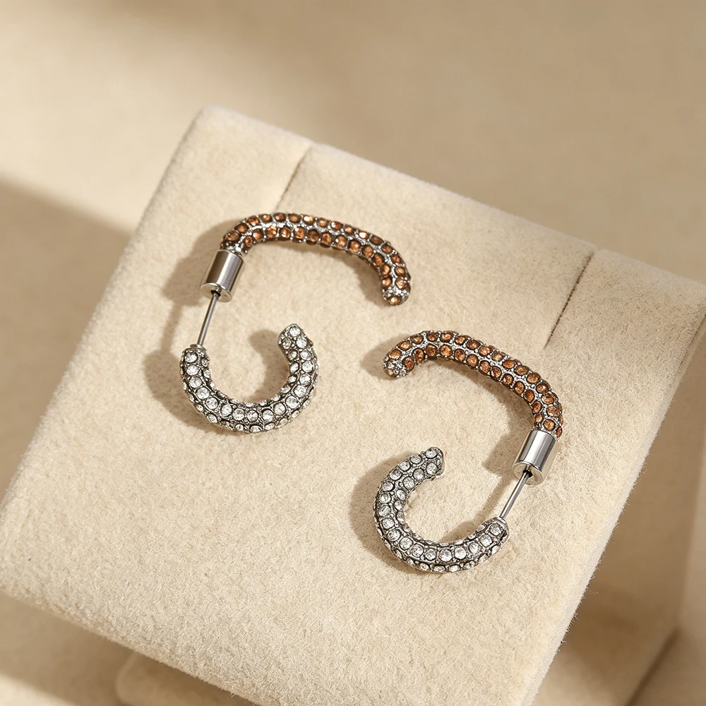 Einzigartige doppelschichtige C-förmige Ohrringe aus Edelstahl, luxuriöser Zirkon-Piercing-Schmuck für Damen, exquisiter Statement-Schmuck, wasserdicht, Geschenk. – Detail 7