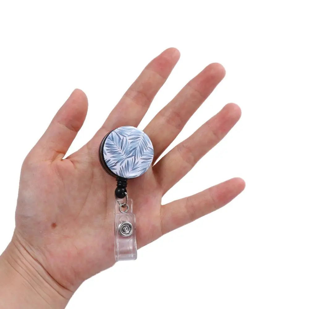 Цельный доктор, декоративные зажимы для рабочих карточек, держатель для бейджа с именем сотрудника, выдвижная катушка для бейджа для кормления