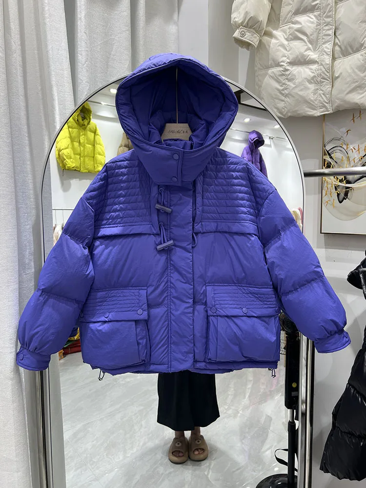 2023 Winter New Down Jacket Female Short Hooded Collar Warm Hundred And Thick Horn Buckle White Duck Down Lady Coat Tide