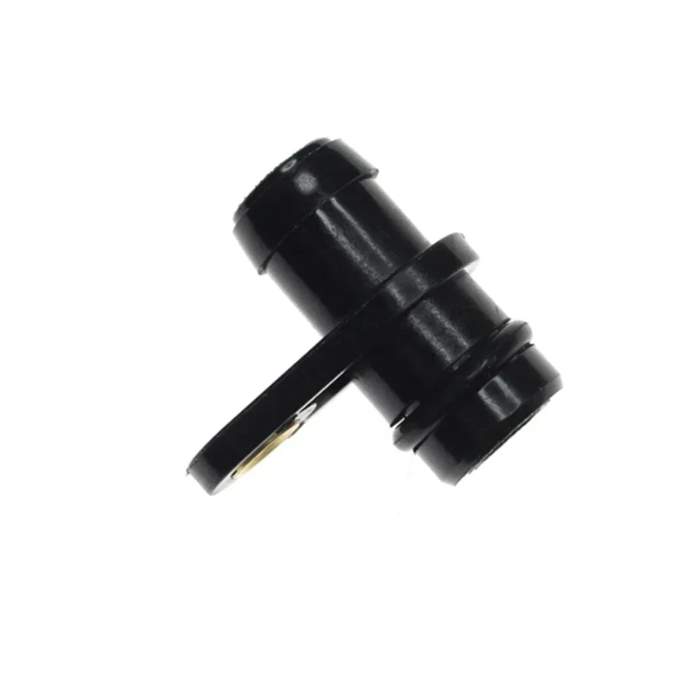 Black Plastic Water Outlet Connector LR073690 for Land Rover For Range Rover Evoque Discovery Sport Discovery Velar Models