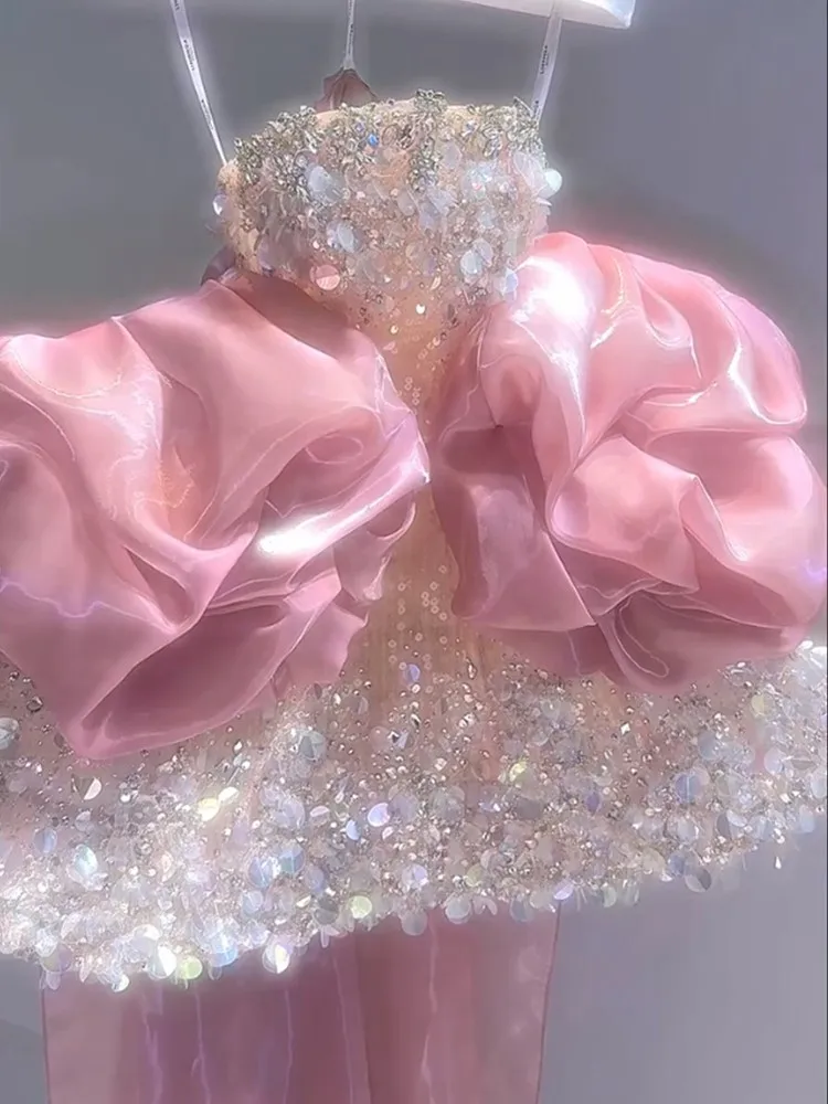 فستان وردي فاتح فاخر ذو صناعة ثقيلة مزين بالترتر لحفلات أعياد الميلاد #4