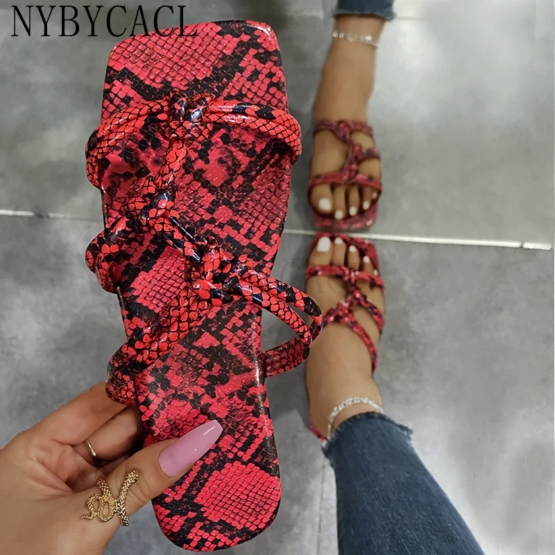 

Women slippers 2022 Summer Snake Print Flat Sandals Women's Size 43 Outdoor Square Toe Beach Slippers Womens Closed Toe Sandal