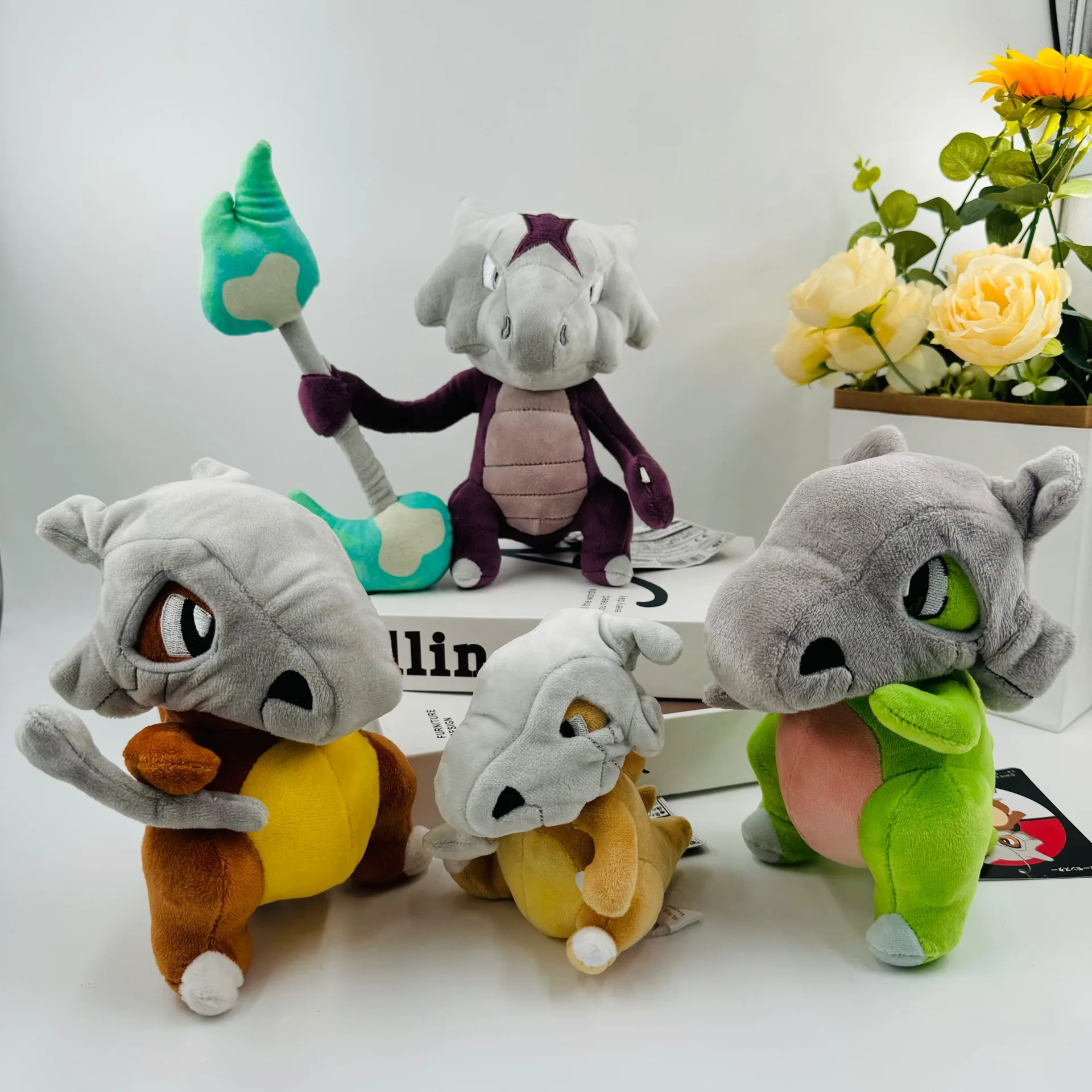 Pokemon Cubone Marowak figura de acción de dibujos animados encanto almohada juguetes adorno coleccionable muñeca niños amigos cumpleaños regalo de Navidad