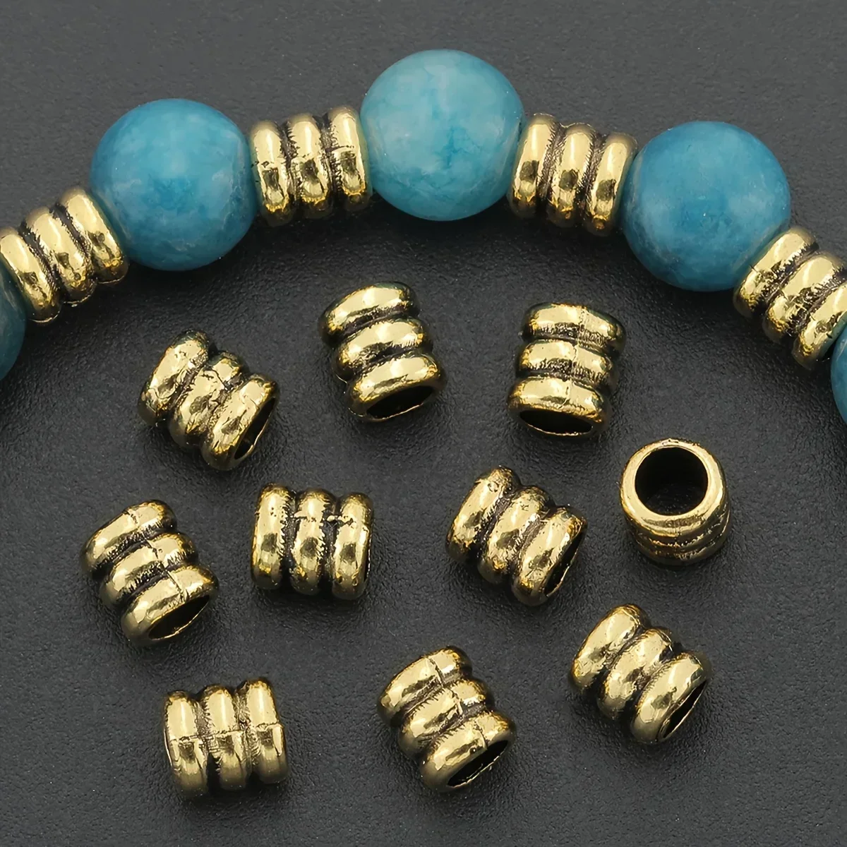 60Pcs que Golden three-layer threaded spacer beads, about 6mm zinc alloy perforated loose spacer beads, decorative beads, hand-beaded bead connectors, suitable for weaving DIY necklaces, earrings, bracelets, key chains, bag pendants
