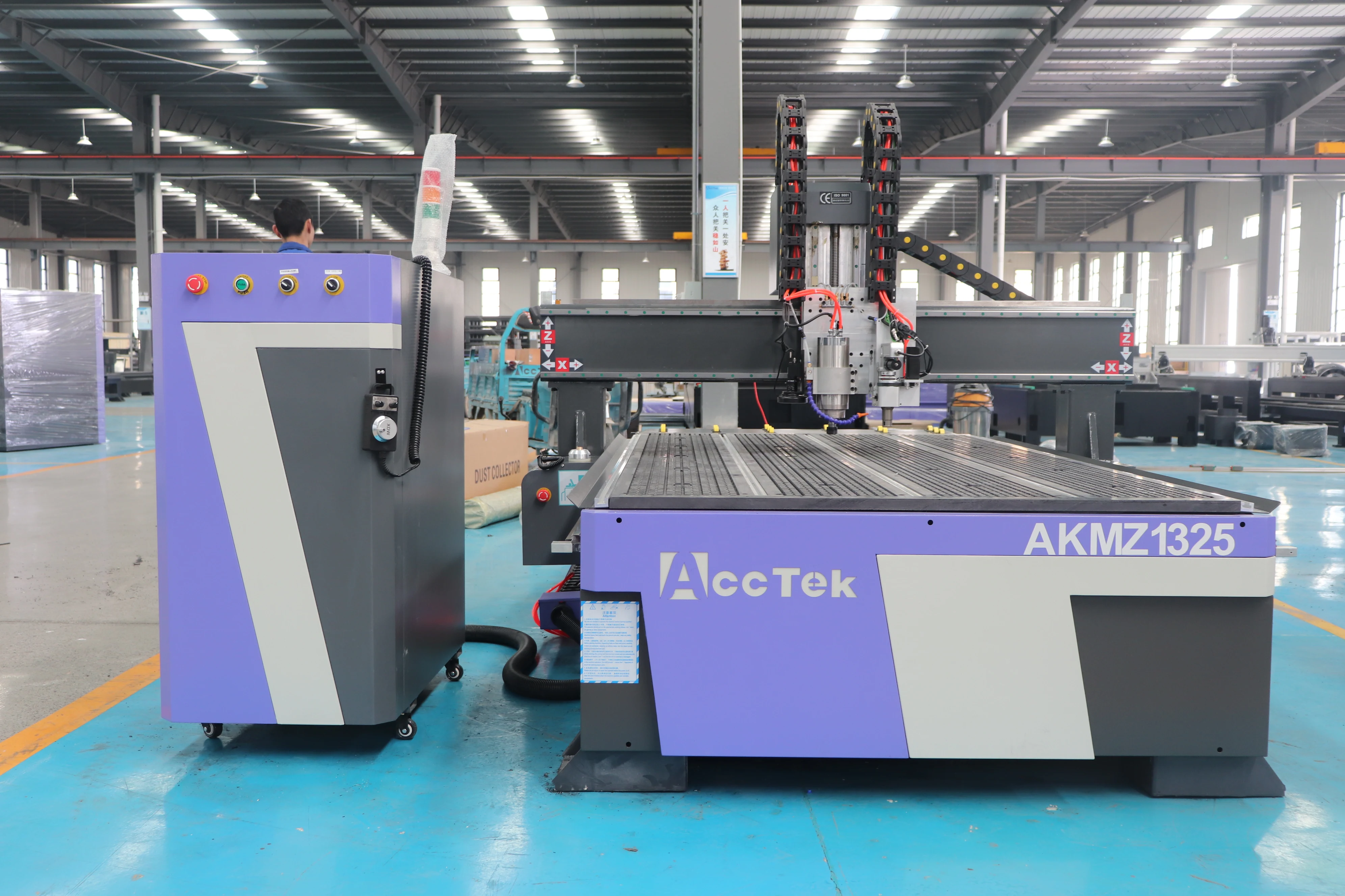 AccTek Multifunctional CNC Router 1300*2500 Setted Oscillation Knife Head Accurate Location Camera for Logo Cutting