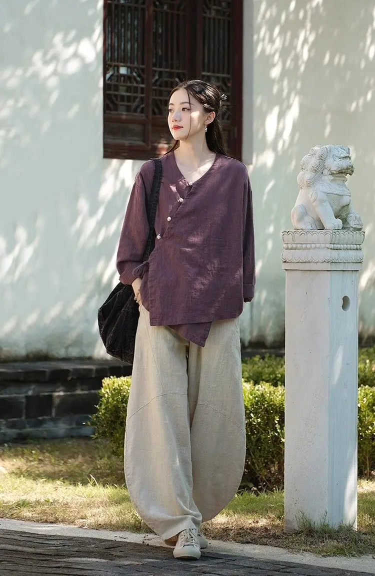 Neue chinesische Damenbekleidung: Locker geschnittenes Retro-Hemd mit schrägem Kragen, literarischer Retro-Cardigan aus Baumwolle und Leinen, Zen-Tea-Jacke – Detail 18
