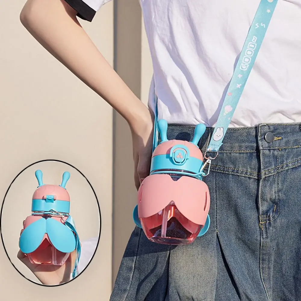 Convenient Plastic Little Bee Water Cup Cartoon 600ml Water Bottle Cute Large Capacity Tea Kettle Student