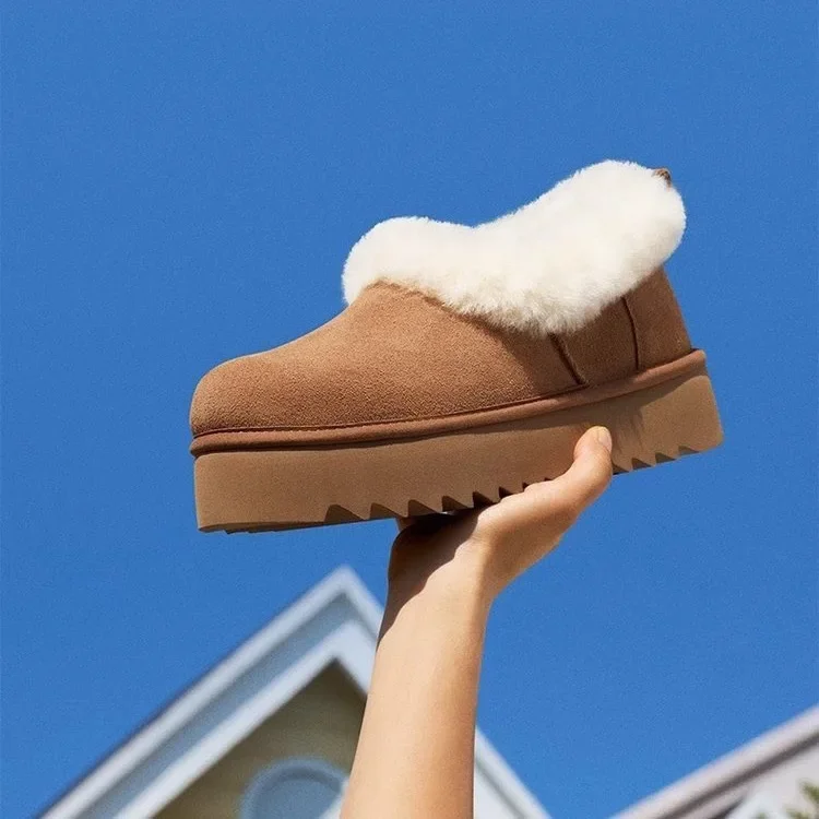 Women's Snow Boots Sheepskin Fur One Thick Bottom Thick Sole Thickened Warm High Boots Women's Large Size  women boots platform