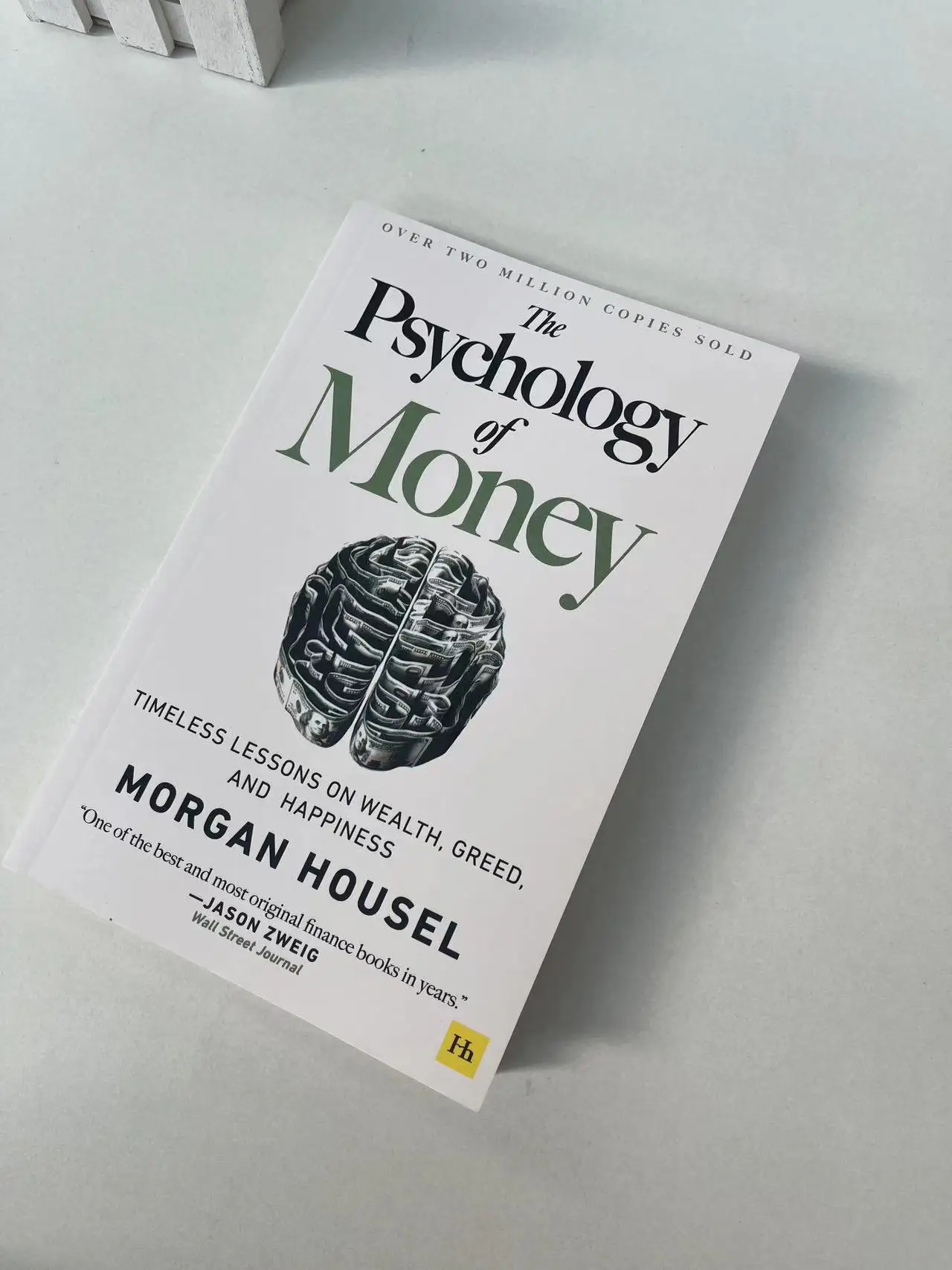 The Psychology of Money: Timeless Lessons on Wealth, Greed, and Happiness English Finance Books