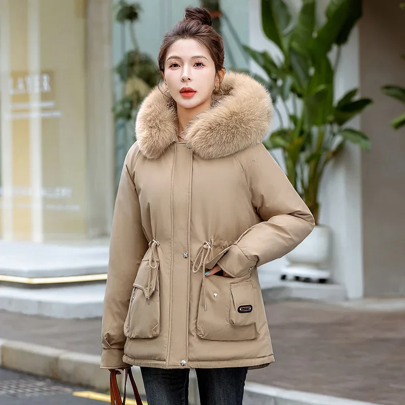 Parker Giacca invernale in cotone spesso da donna 2024 Nuova moda edizione coreana Capispalla corto allentato con cappotto femminile caldo in velluto