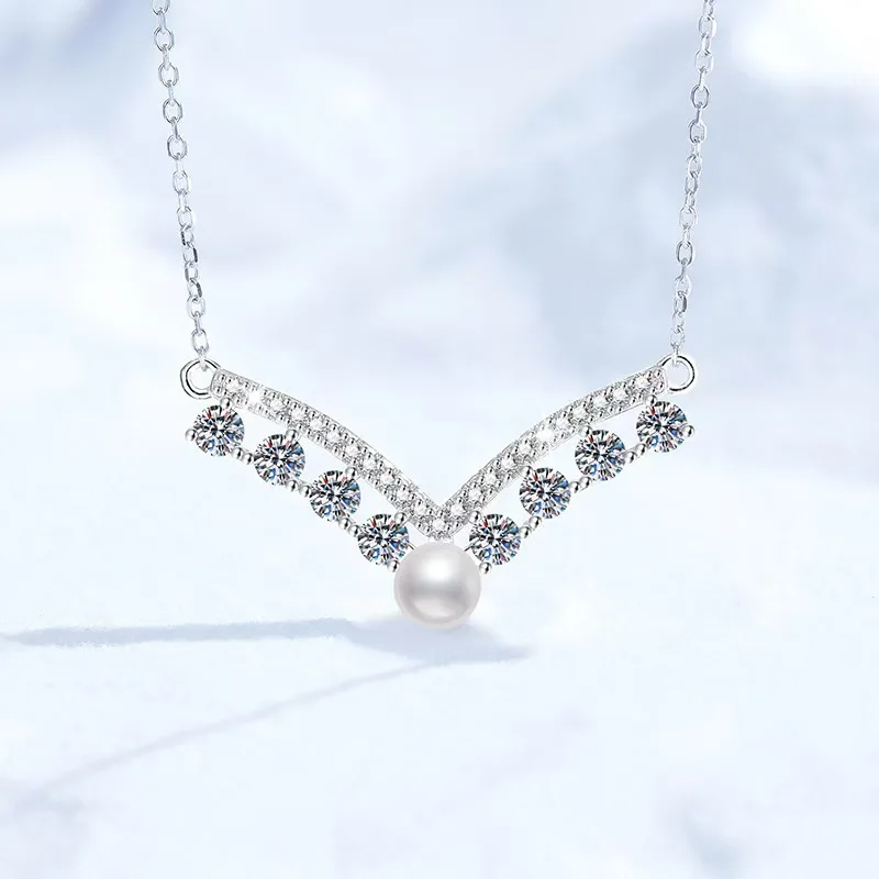 

Jewelry Gift S925 Sterling Silver Necklace Moissanite Necklace V-Shaped Queen Style Natural Freshwater Pearl Spot Wholesale