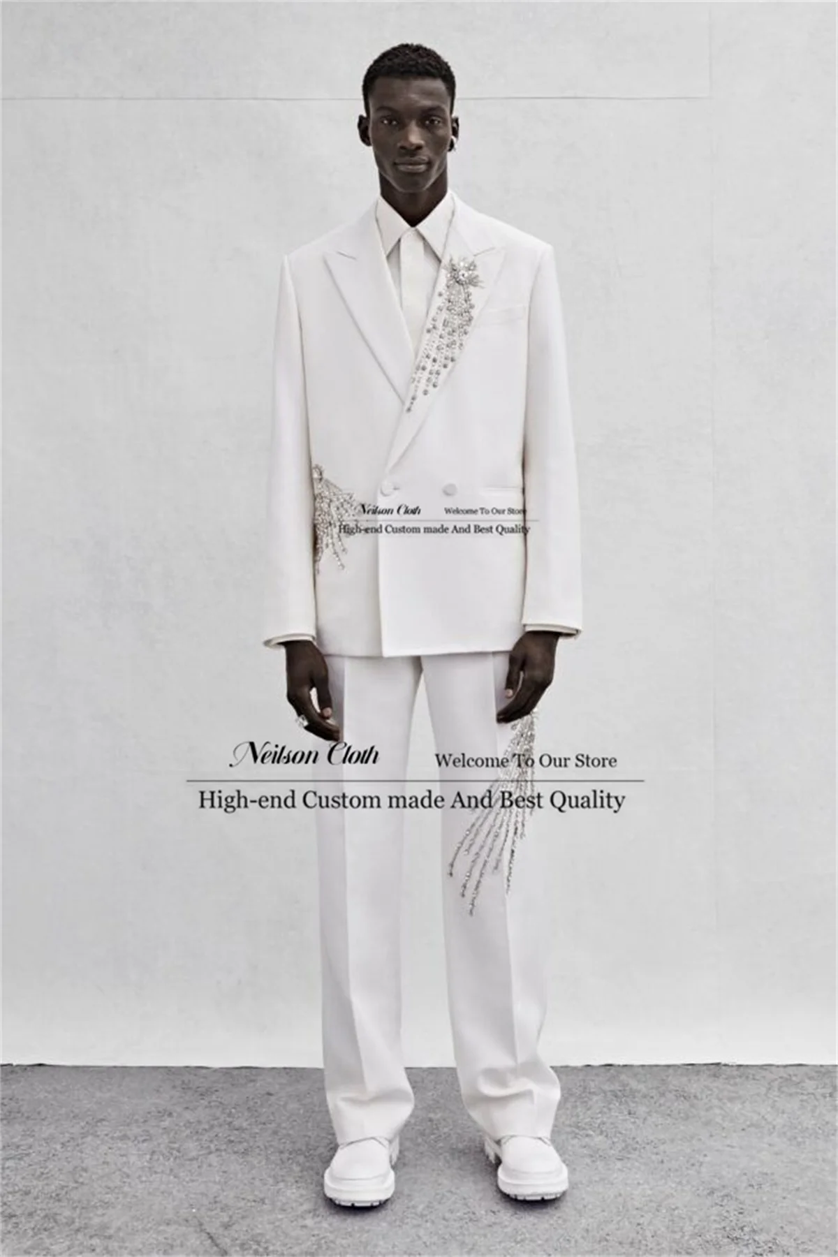 

Белый с дрелью Мужские пиджаки для выпускного вечера Индивидуальные остроконечные лацканы Свадебные смокинги для жениха Комплекты из 2 предметов Двубортные Terno Masculino