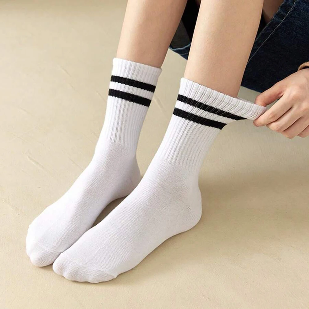 4 Pairs Women Mid Length Socks Simple Versatile Casual Black White Striped Breathable High-Quality Casual Round Neck Socks