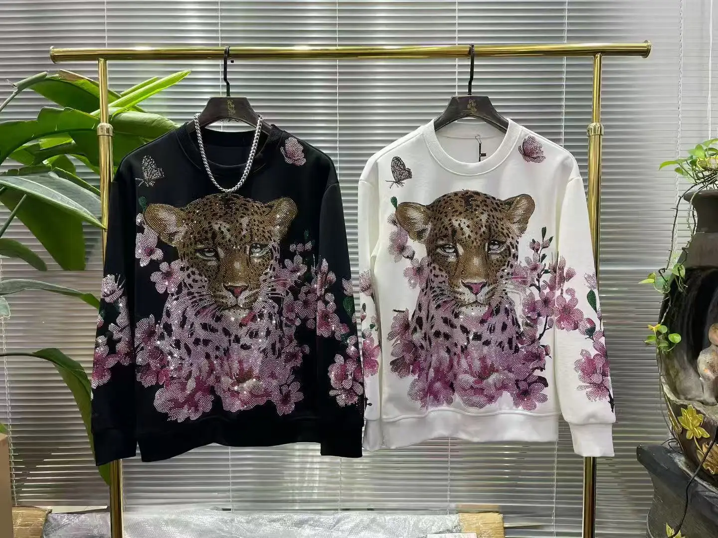 2025 New Autumn Fashion Trendy Casual Versatile Sweatshirt Loose Heavy-duty Rhinestone Round Neck Long Sleeve Sweatshirt for Men