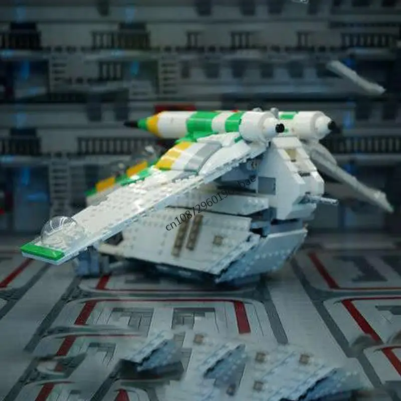 New 1200Pcs Famous Star Battle Movie Moc Doom Gunship Spaceship Model Building Block Diy Creative Ideas Kids Toys Birthday Gifts view 3