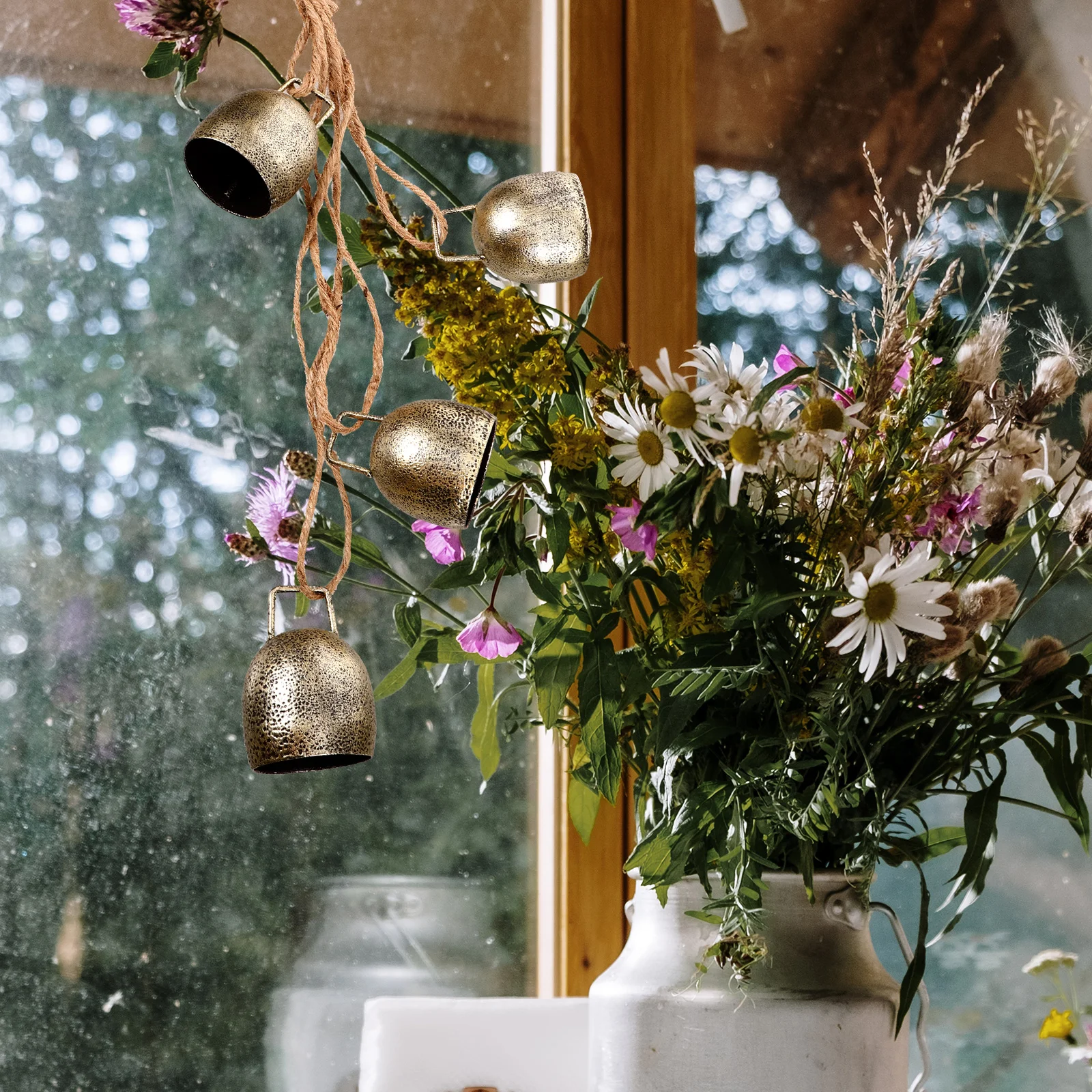 

Small Wind Chime Hanging Bell Vintage Style Iron and Flax Rope Decorative Pendant for Home Garden Balcony Door Decoration