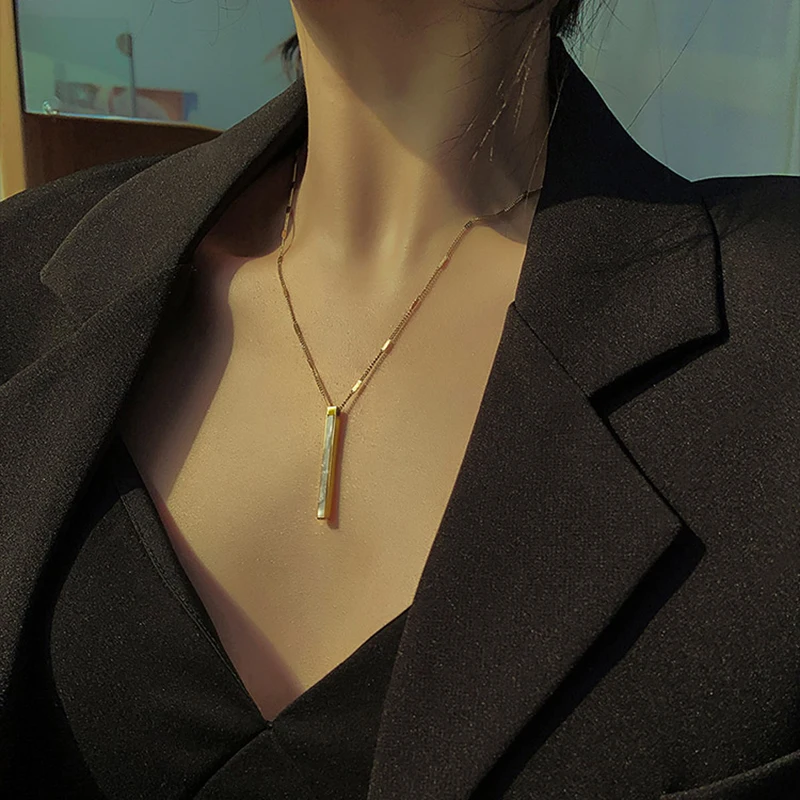 Luxury Jewelry for Women Korean Titanium Steel Chain Shell Long Pendant Necklace for Women Clavicle Chain Jewelry Gift Collares