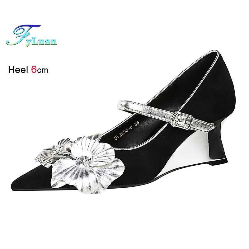 2025 Fashion Pointed Toe 6cm Women Single Shoes Designer Rhinestone Bow Decoration Metal Wedges High Heels Buckle Banquet Pumps