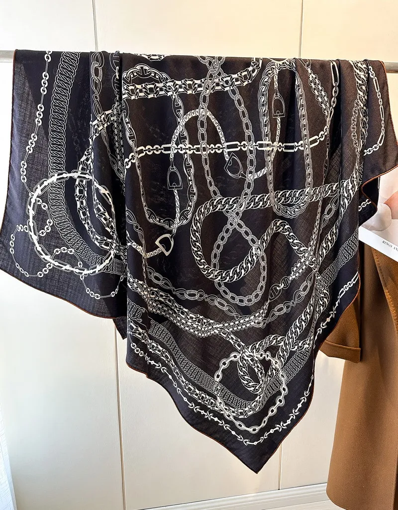 

Зимний шерстяной шелковый черный шарф 135 см, квадратные шерстяные платки, большие банданы, шали 135 см, подарок для мамы на Рождество