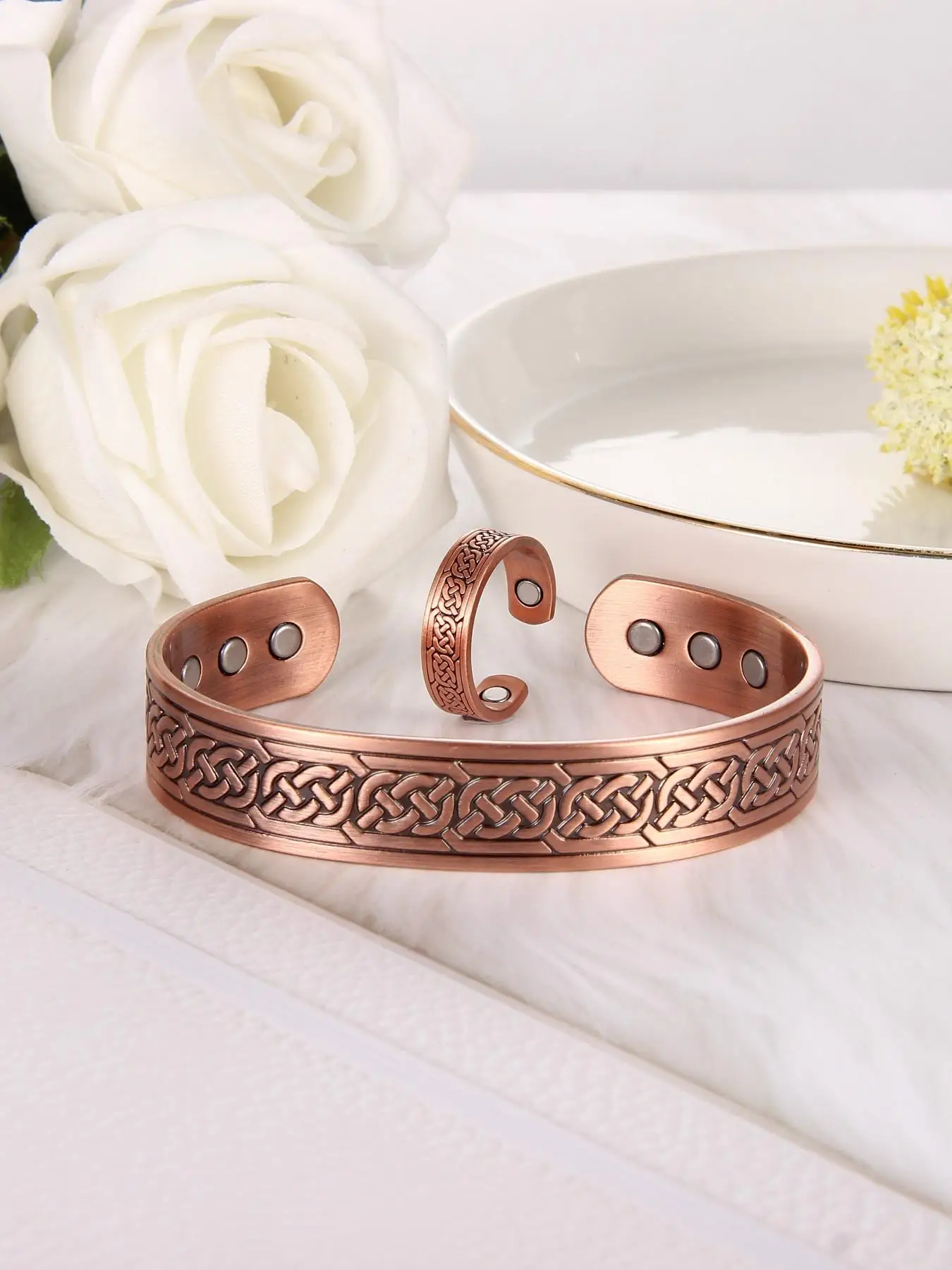 Chain pattern copper magnetic bracelet and simple style ring set, birthday gift