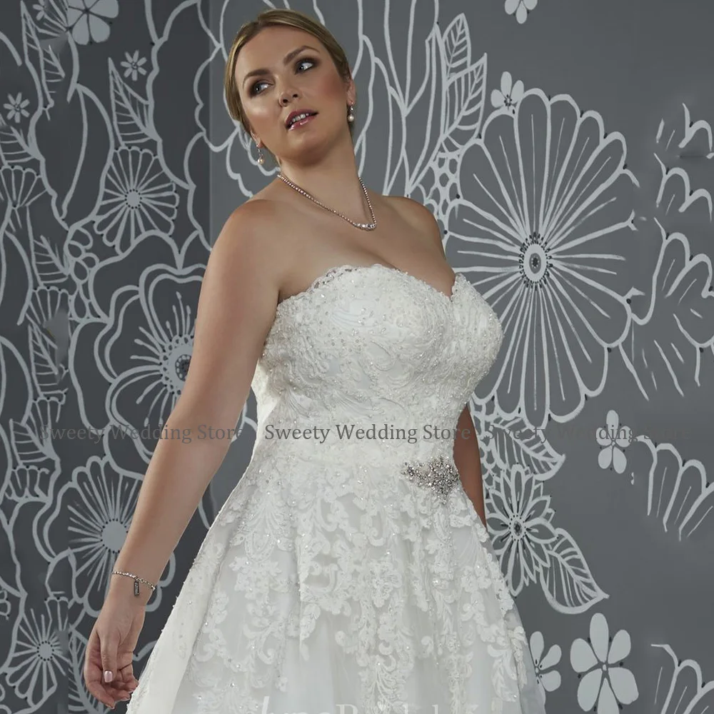 Wedding Dress Plus Size for Women Bride Customized Sexy Sweetheart Sleeveless Lace Applique A Line Sweep Train Tulle Bridal Gown