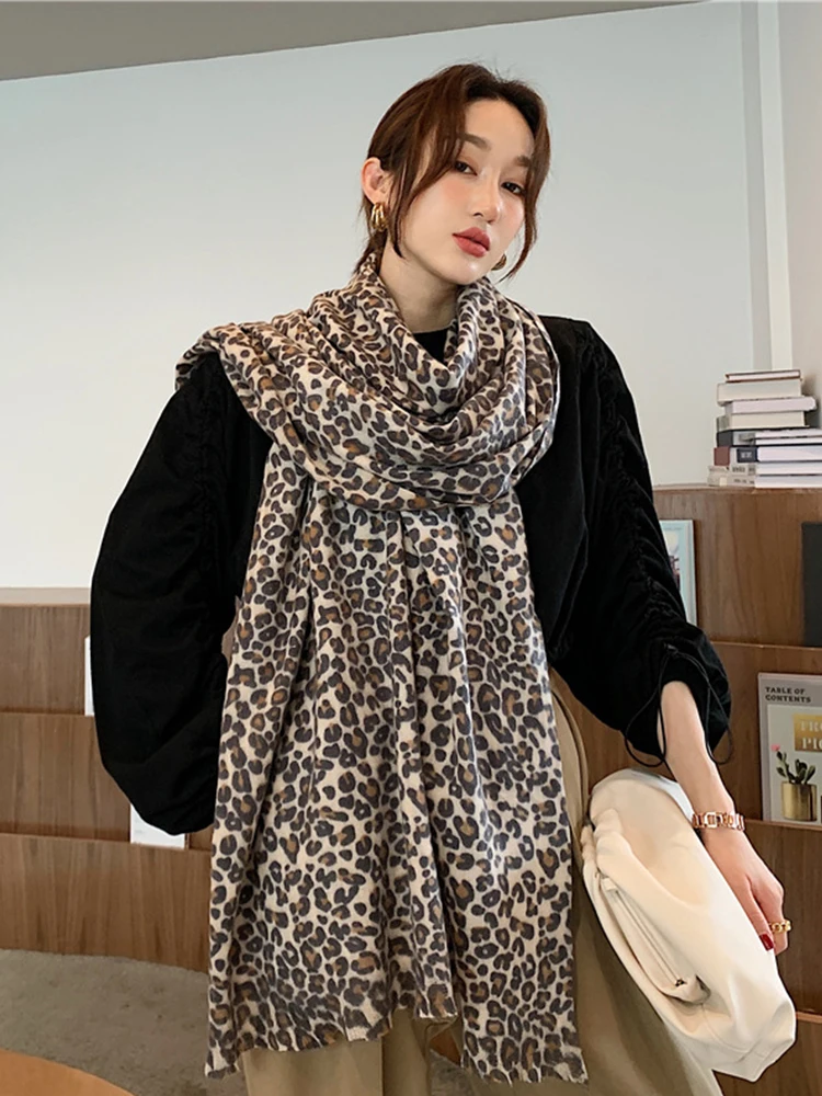 Winter Imitation Cashmere Elegant Women Scarf Lady Leopard Print Scarve Pashmina Mujer Femme Foulard Bufanda Wrap Shawl Stoles