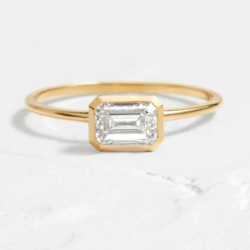 Custom Moissanite Gold Rings 18k 1 Carat Center 8mm Brilliant Emerald Cut Moissanite Jewelry For Women