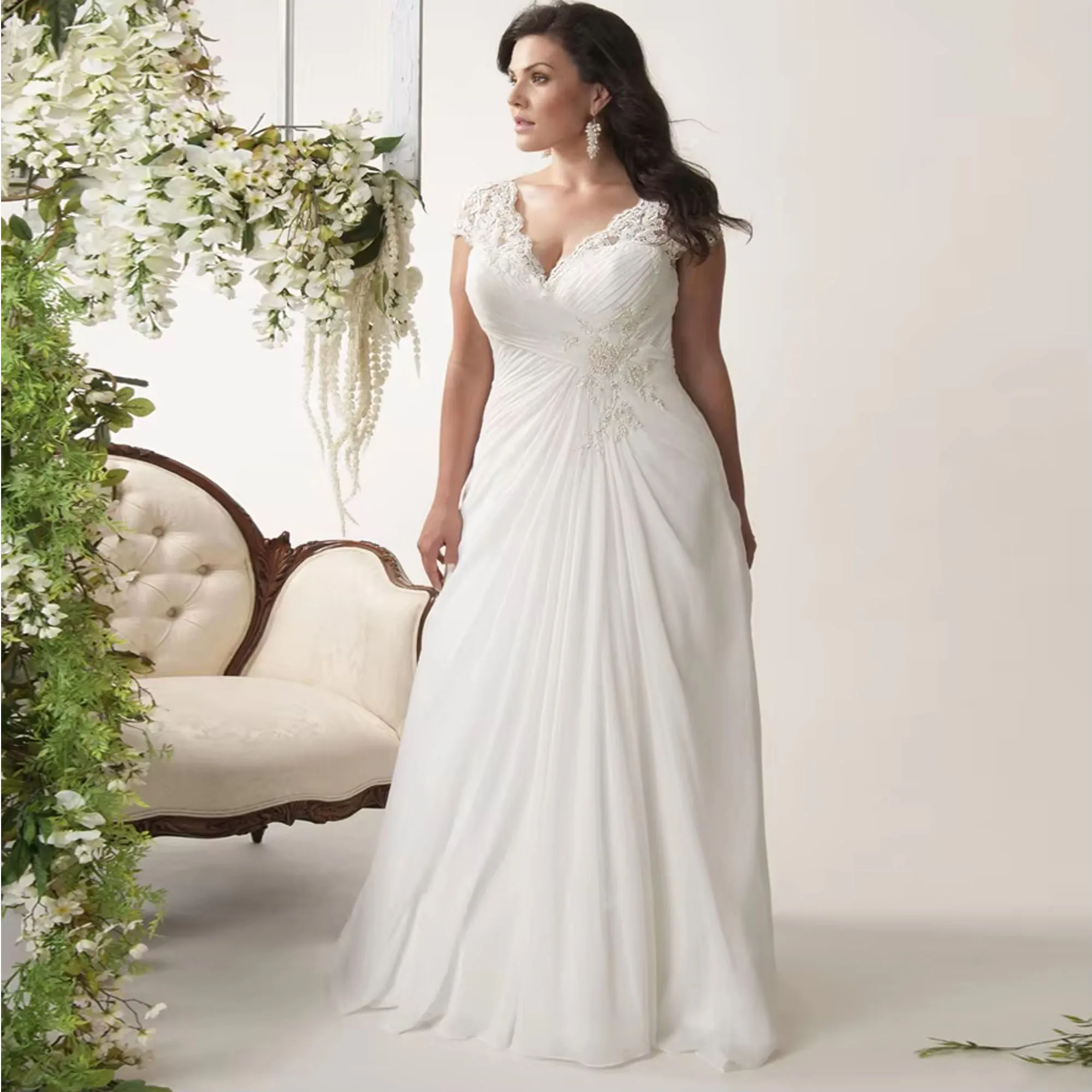 JEHETH 저렴한 플러스 사이즈 웨딩 드레스 재고 캡 슬리브 v 넥 레이스 아플리케 쉬폰 비치 드레스 Vestido De Novia Customized JEHETH 저렴한 플러스 사이즈 결혼식 드레스 주식 모자 소매 V 목 레이스 애플리케이션 시폰 해변 드레스 Vestido De Novia 사용자 정의