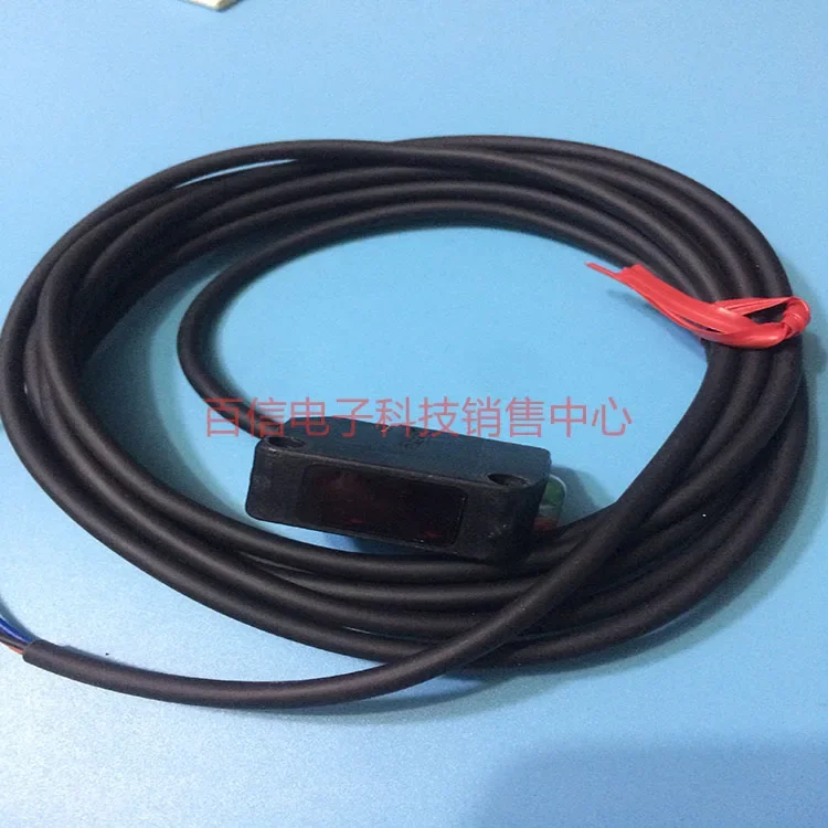 Photoelectric sensor PZ2-61 built-in amplifier, square reflective type