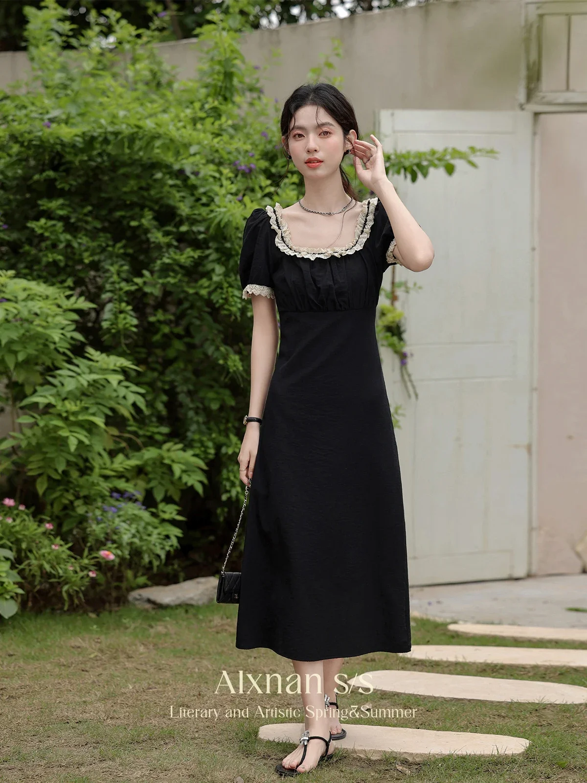 

ALXNAN Women's Black French Style Square Collar Dress 2024 Summer New Casual A-line Short Sleeve Midi Dresses for Woman L37970