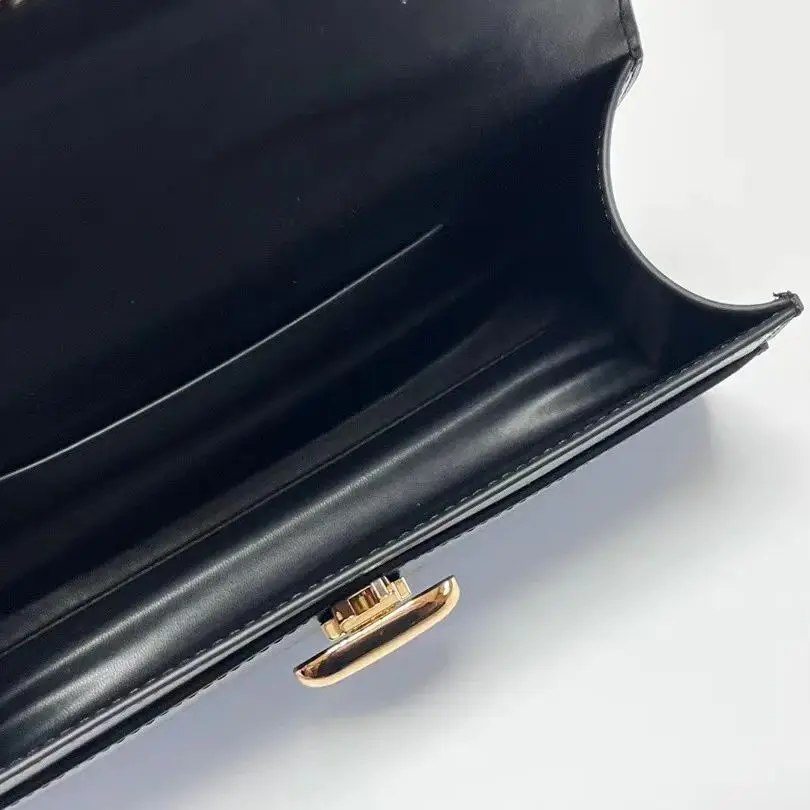 Stylish Handbag Leather Clutch Compact Square Bag French Minimalist Cowhide Bag Luxurious Clutch Soft