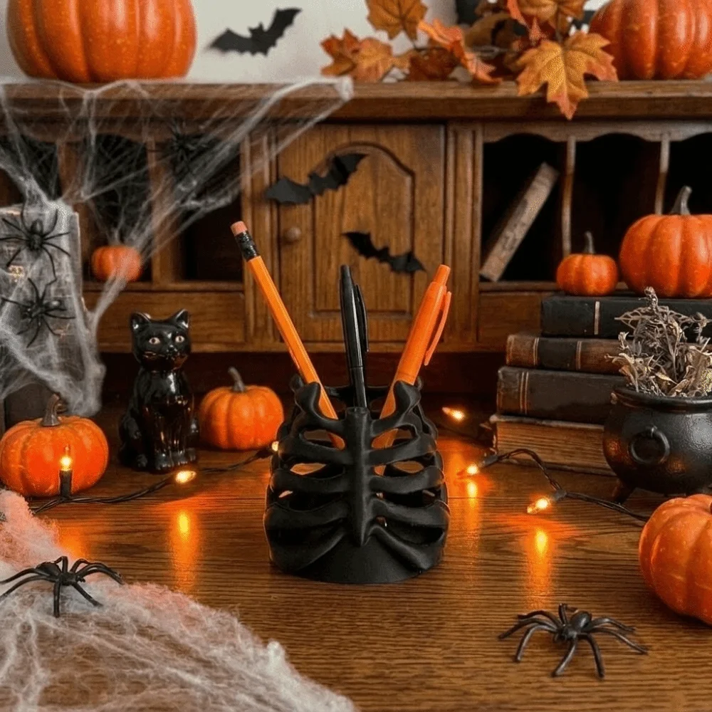 Unique Gothic Style Rib Cage Pen Holder Plastic Creative Bone Pen Holder Realistic Makeup Brush Storage Cup Halloween