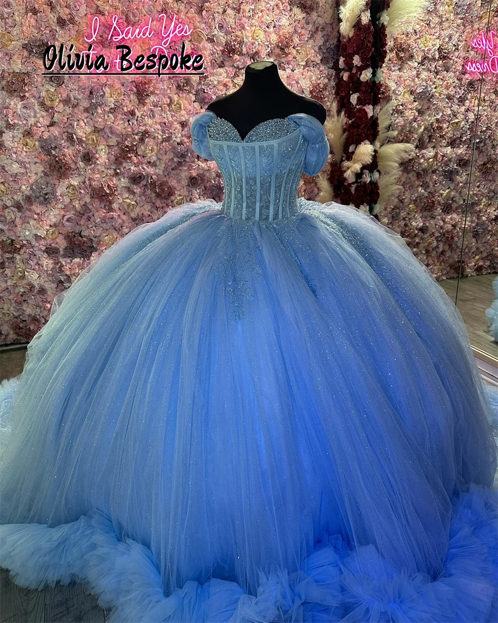 Glamorous Blue Tulle Ruched Train Quinceanera Dresses Wedding Ball Gown Beaded Applique vestidos de 15 años quinceañeras 2024