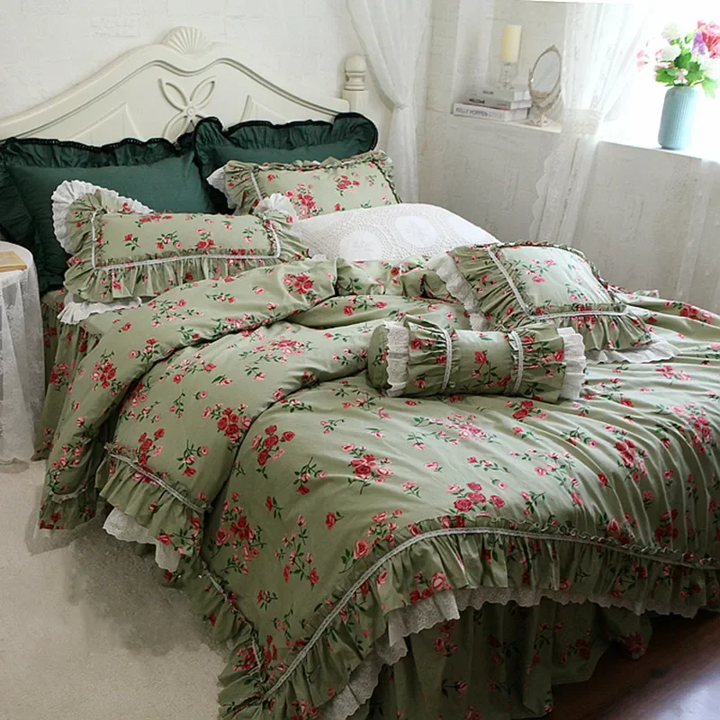 Luxury Vintage Rose Printed Bedding Set Romantic Lace Ruffle Duvet Cover Set Bed Cover Set Home Bedroom Queen Bedding Sets