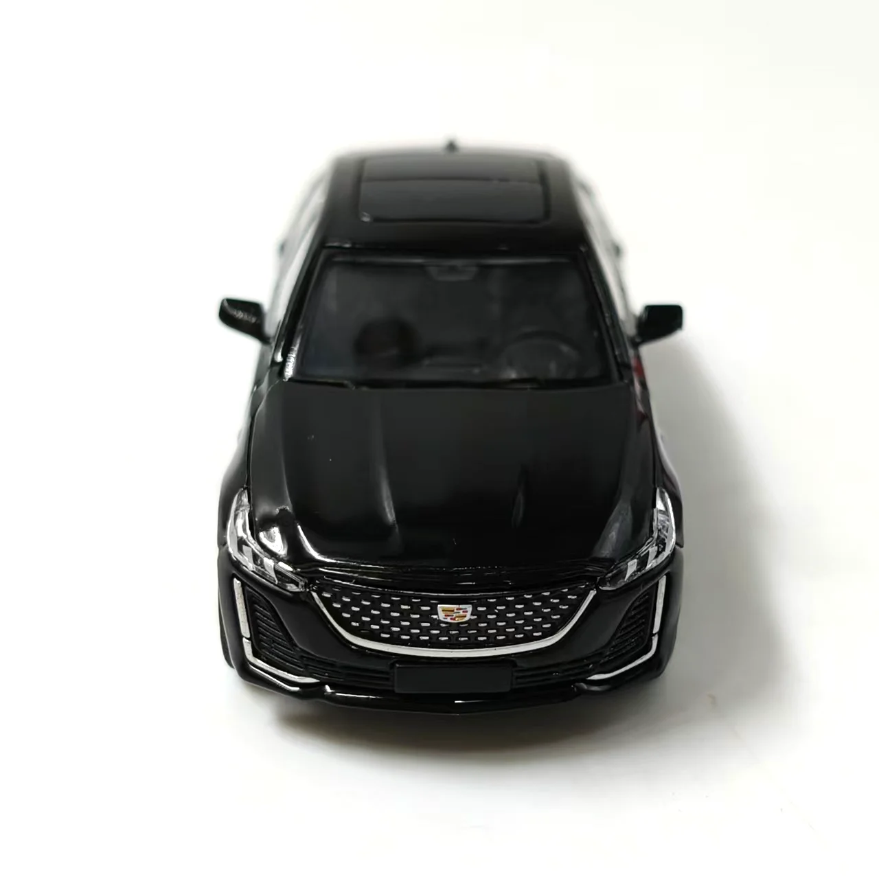 Cadillac CT5 1:64, haute Simulation, modèle de voiture en alliage métallique moulé, décoration de voiture, affichage, cadeaux de collection