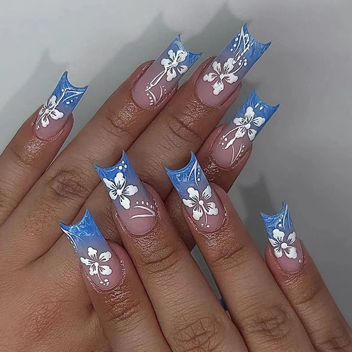 24pcs Medium Coffin Blue Full Cover Fake Nail Set Floral Press On Nails Sakura Design Nail charms Flower For Girl Women Gift