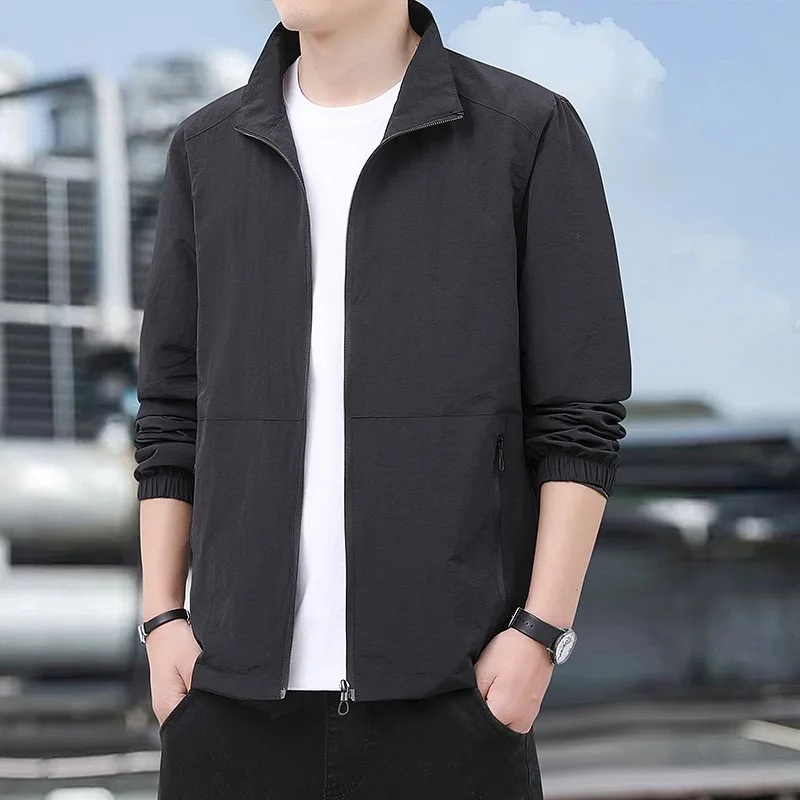 Men's Lightweight Waterproof Rain Jacket Windproof Hooded Hiking Climbing Coat Packable Outdoor Outerwear