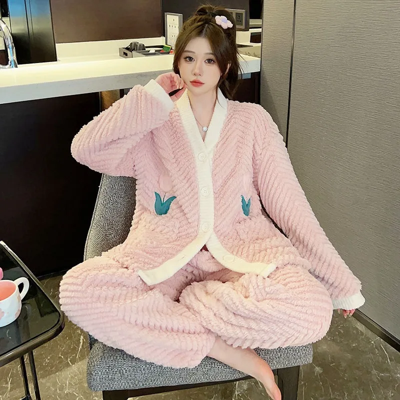 Winter Pajamas Women Coral Fleece Thickened Sweet Leisure V-neck Nightclothes Suit Female Large Size 100.00kg Wearable Homewear