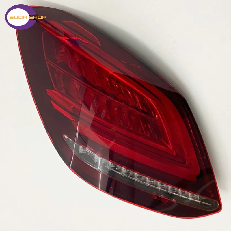 For Mercedes Benz W205 C Class C300 19-21 2059067103 2059067203 EU VersionTail Light Rear Brake Light Turn Signal Light Fog Lamp