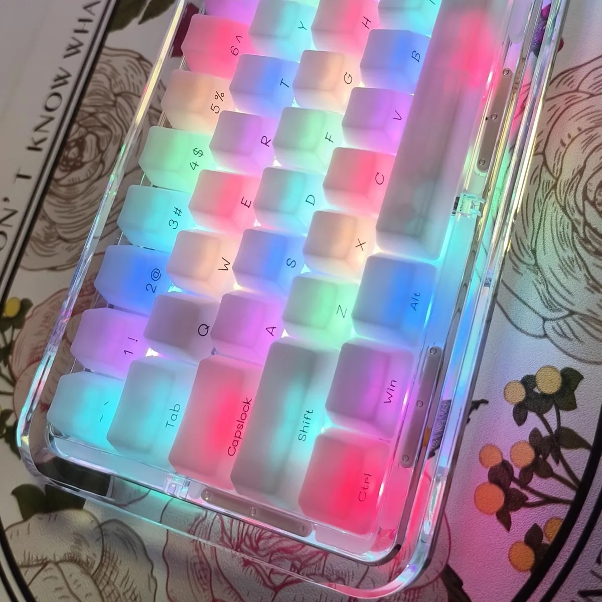 

Fog Kermeates Keycap Silk Screen Transparent Key caps OEM Profile 130 Keys For Cherry MX mechanical keyboard 7U Space Key