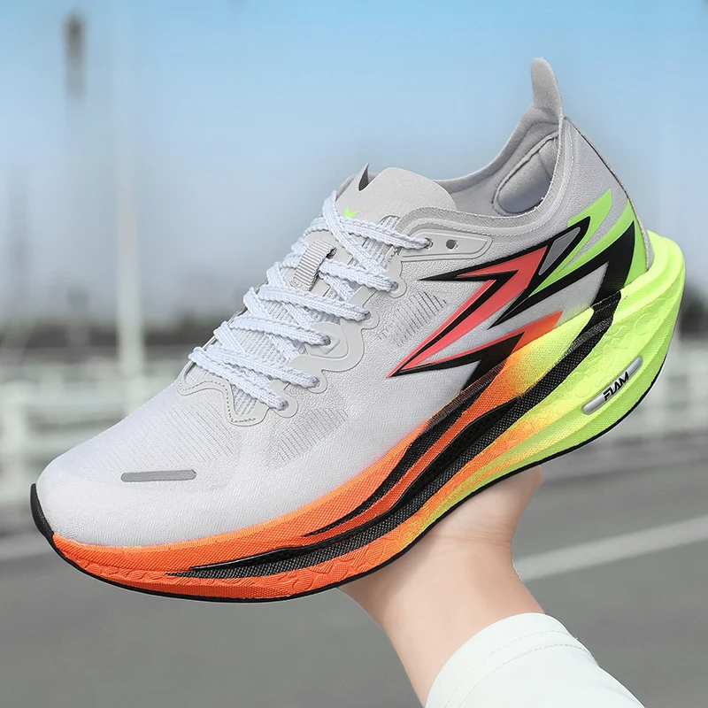 

Couple sports single shoes, thick soled non slip casual shoes, lightweight and comfortable outdoor sports plus size running shoe