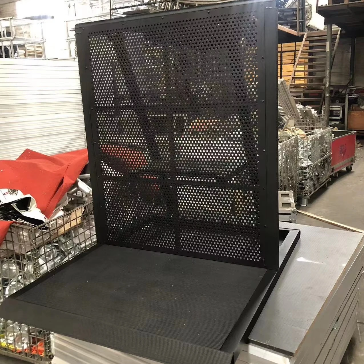 【Factory Wholesale】Temporary Control Crowded Barrier Black Traffic Barricade Aluminum Security Protection Structure For Concert