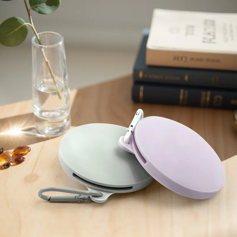 Round Silicone Compact Dog Treat Pouch Waterproof Wear Resistant Portable Outdoor Dog Training Snack Bag Dog Treat Pouch