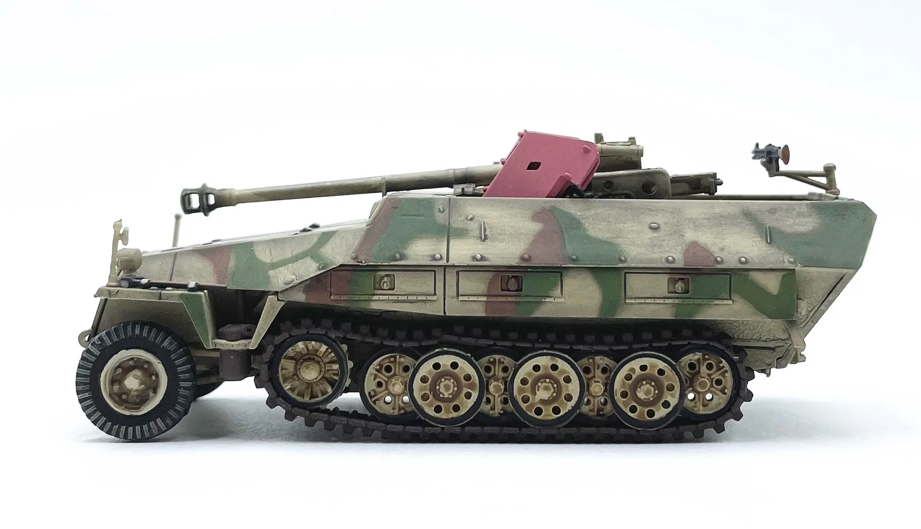 1:72 German D-type PaK40 semi tracked anti tank armored vehicle  Finished product collection model 63165