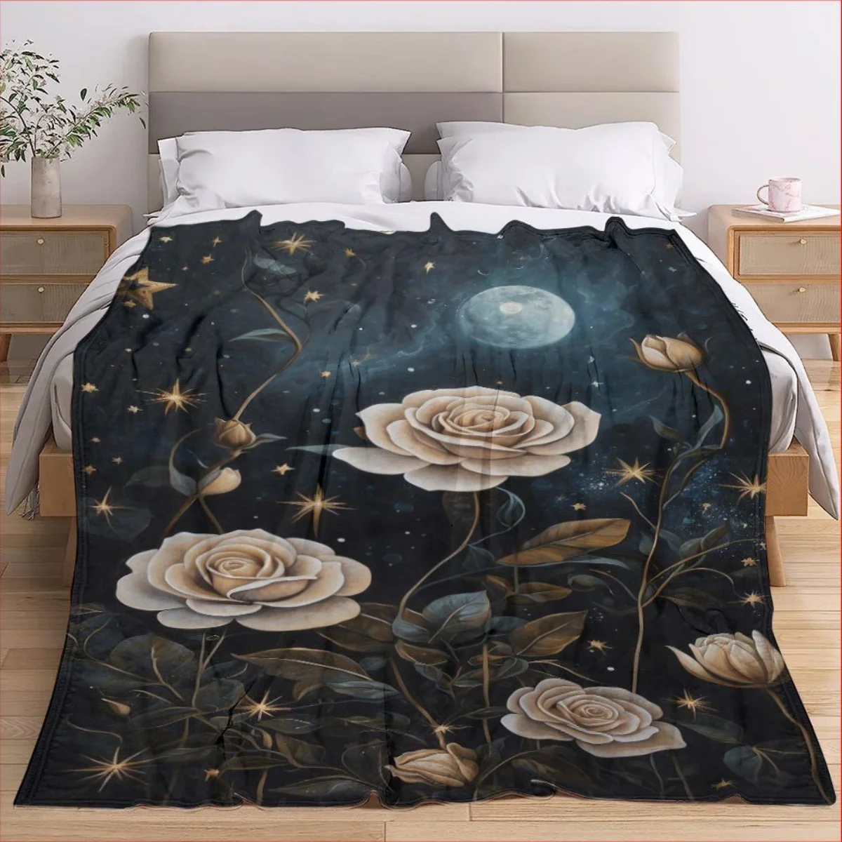 بطانية من الفلانيل بنمط الزهور الليلية والقمر - مناسبة للأسرة والأرائك والمكاتب والسفر والتزيين والكراسي والعطلات
