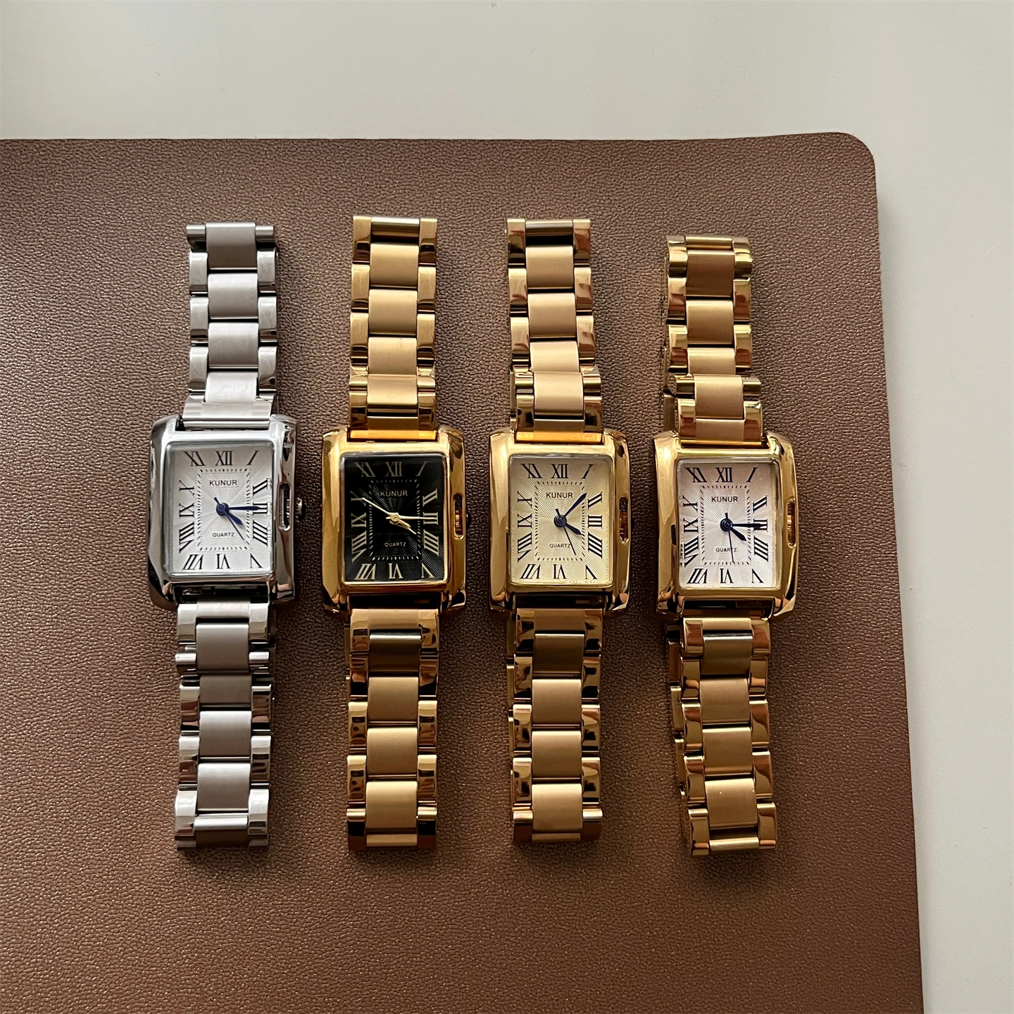 Relógio de pulseira de aço oco e fino para mulheres moda luz luxo alto valor versátil elegante e requintado senhoras relógio de quartzo